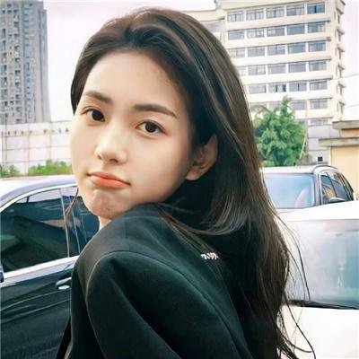 黑夜中的玻璃人偶